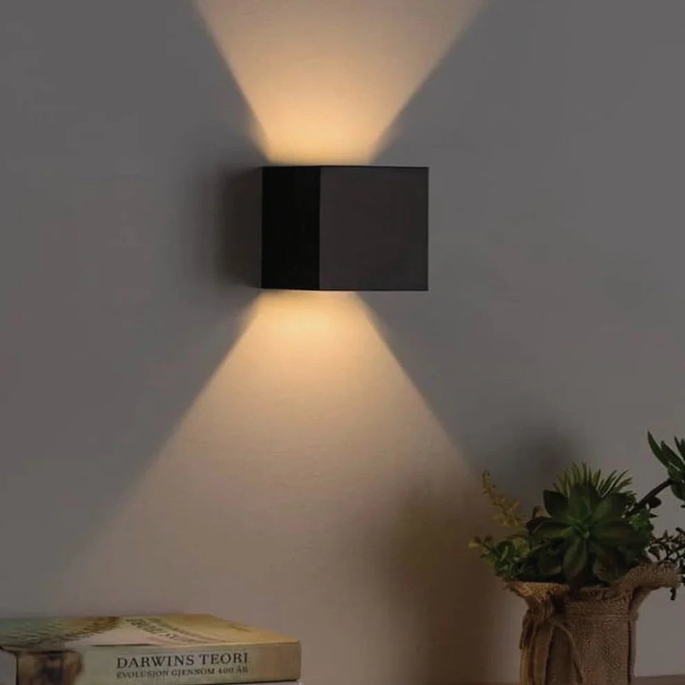 Adjustable Square Wall Light – Flexible Angle, Dimmable Light & Sleek Wall Lamp