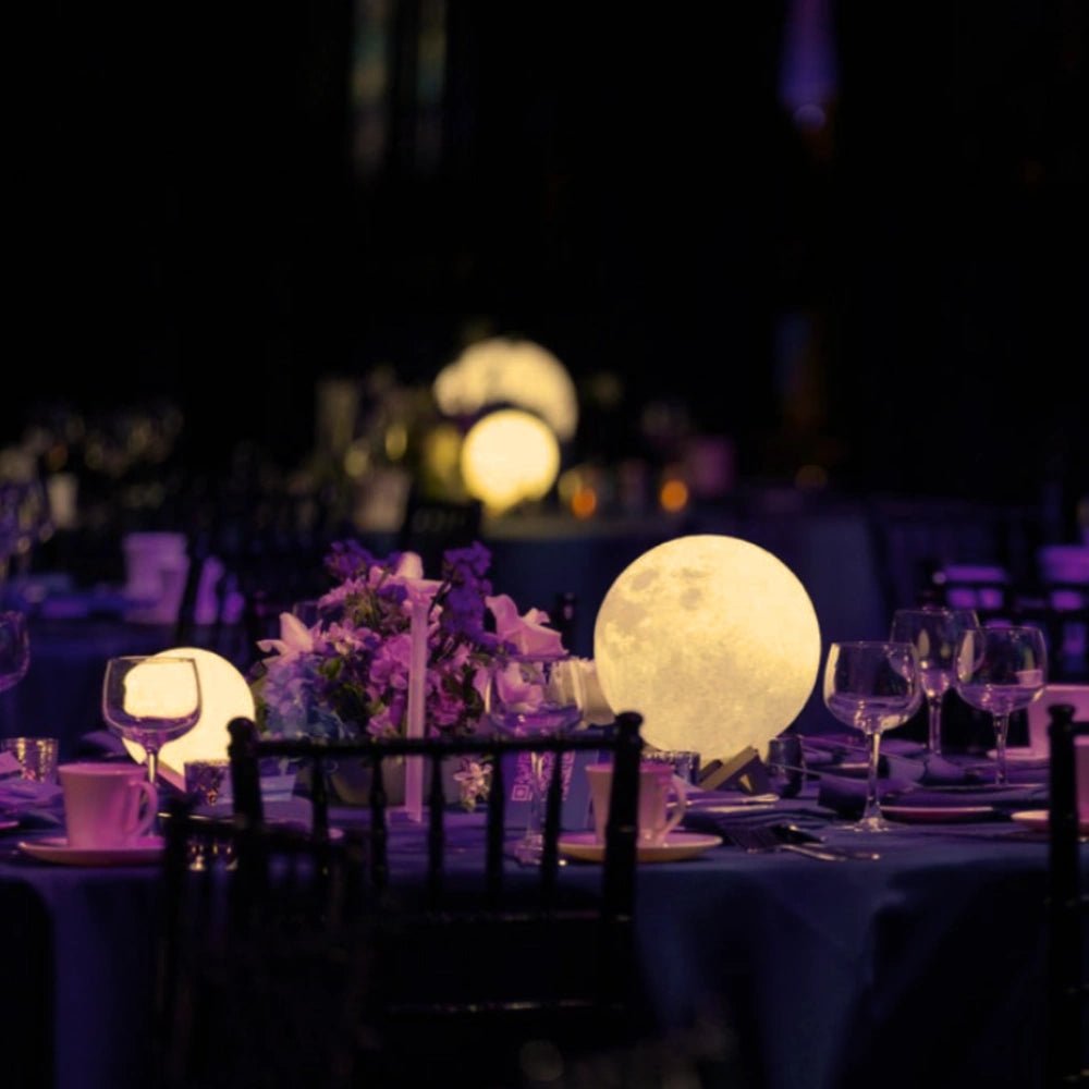 Color Chaning Moon Lamp for Garden - Solar Outdoor Light with Remote Control - Veliqo