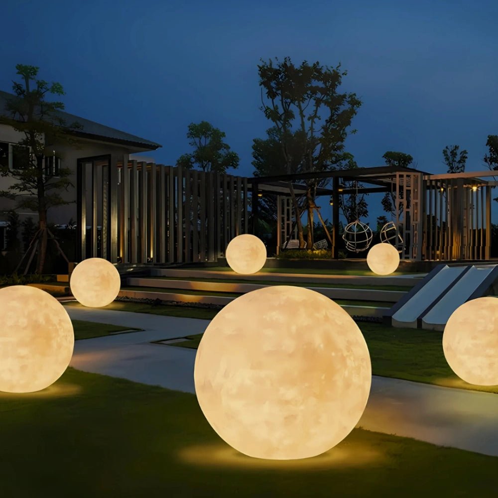 Color Chaning Moon Lamp for Garden - Solar Outdoor Light with Remote Control - Veliqo