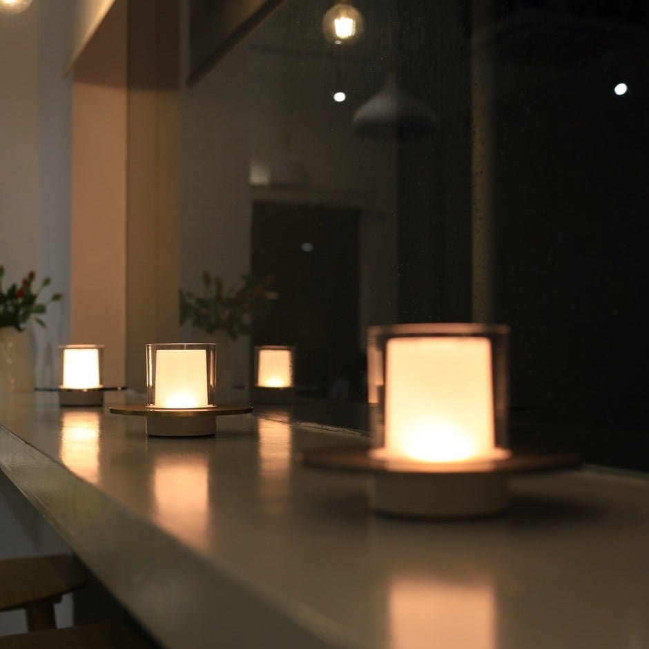 Elegant Touch - Controlled Candle Lamp - Minimalist & Cordless Design - Veliqo