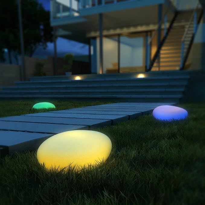 Stone Garden Lamp - Elegant Outdoor Lighting - Veliqo
