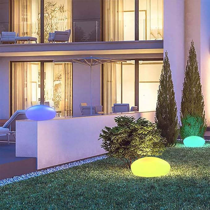 Stone Garden Lamp - Elegant Outdoor Lighting - Veliqo