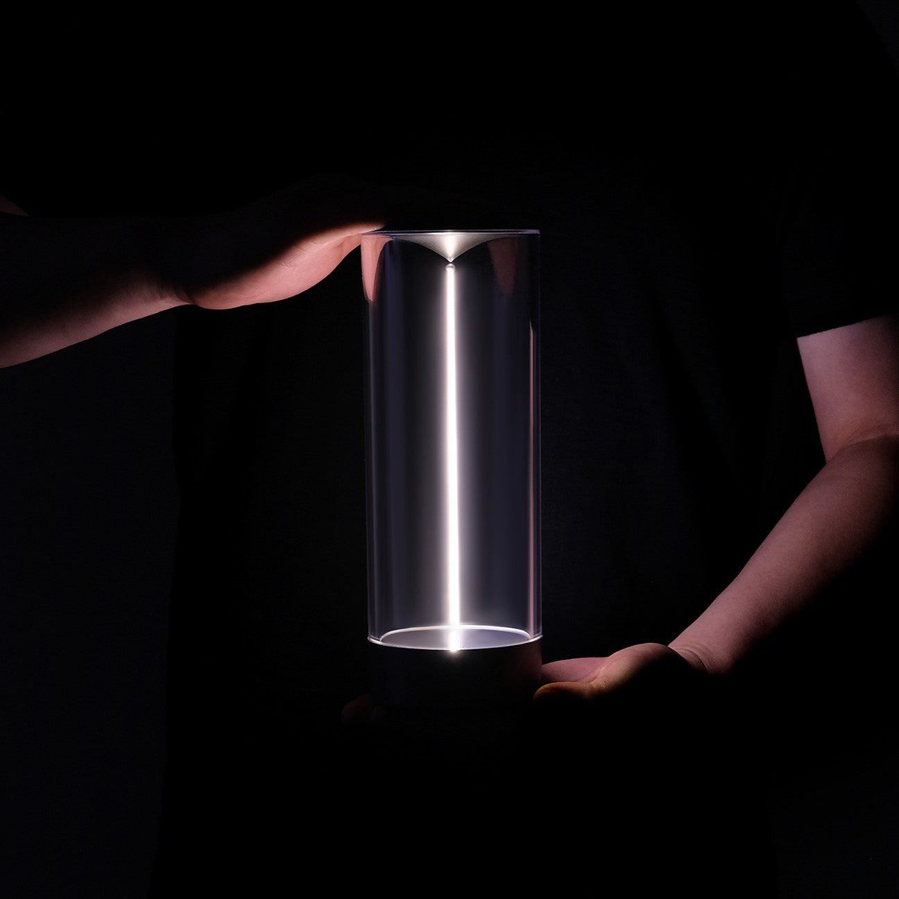 Touch - Sensitive Table Lamp - Elegant Minimalist Dynamic Lighting - Veliqo